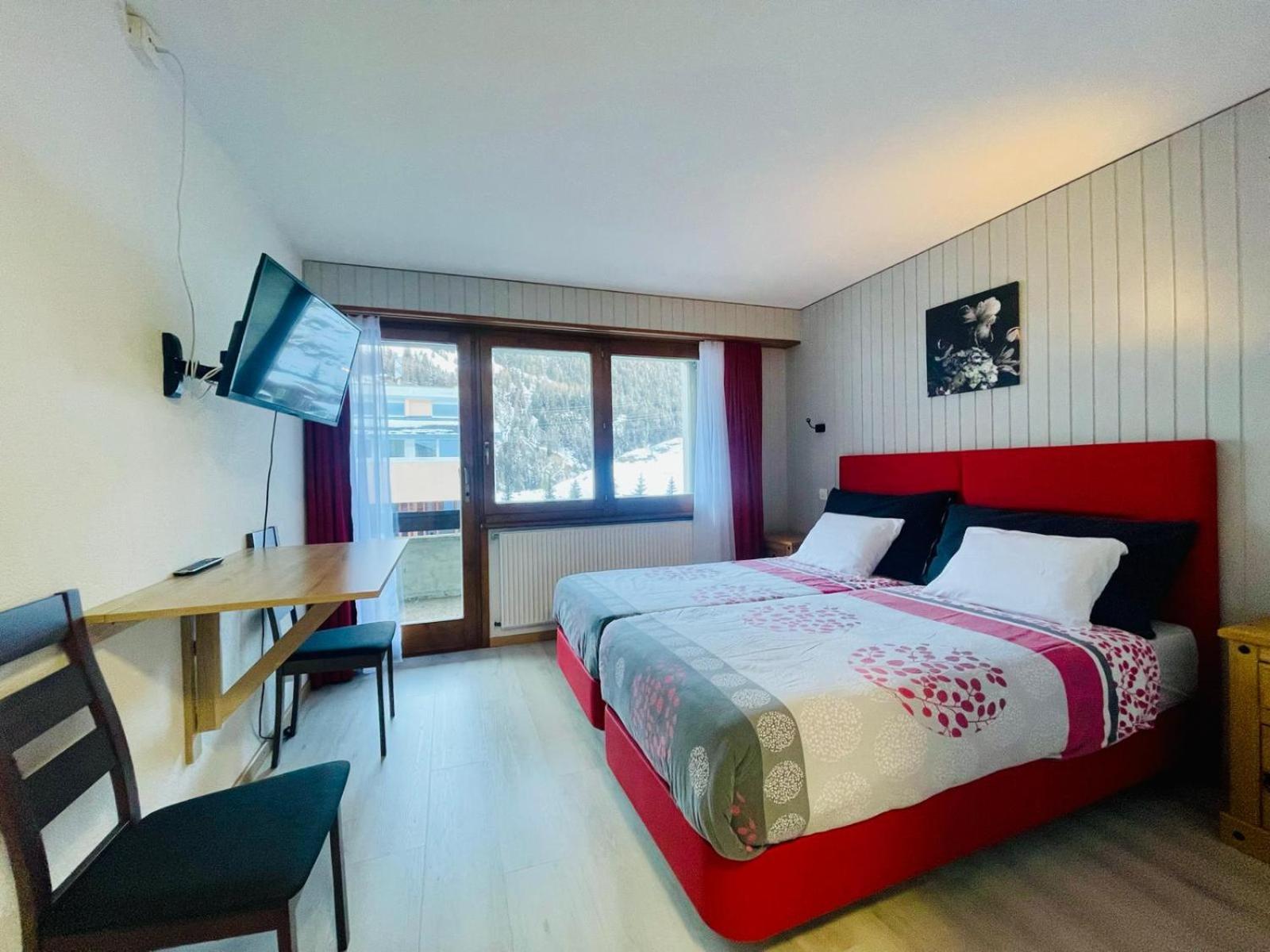 Auberge les Charmettes Bourg-Saint-Pierre Extérieur photo