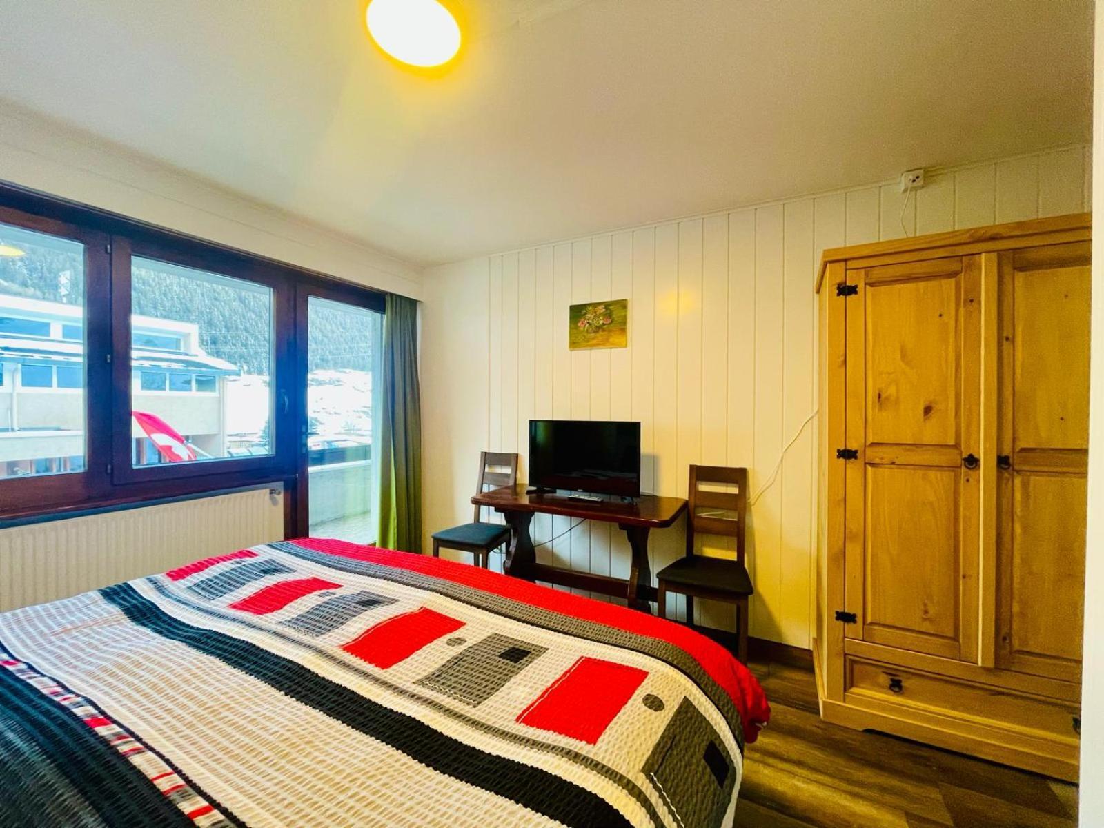 Auberge les Charmettes Bourg-Saint-Pierre Extérieur photo