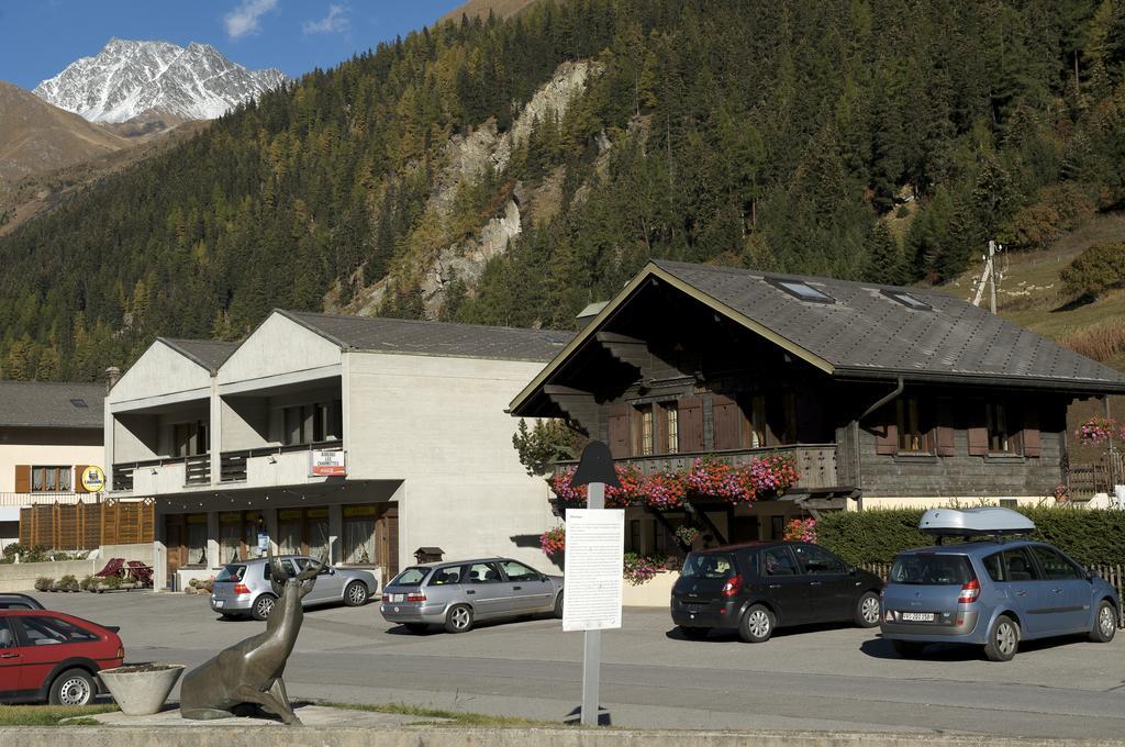 Auberge les Charmettes Bourg-Saint-Pierre Extérieur photo